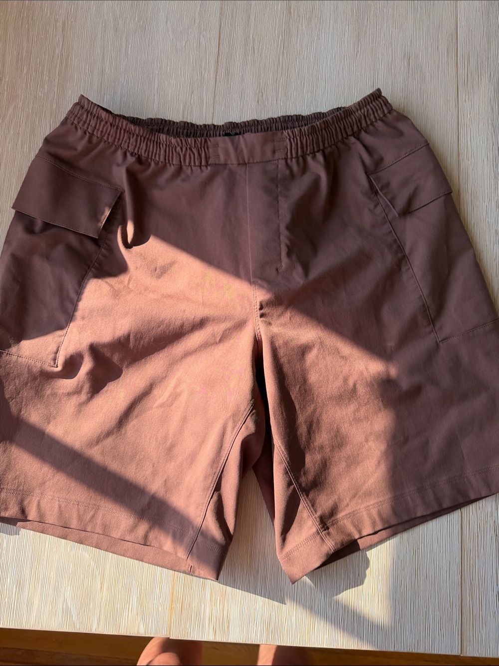 🍋lululemon Men’s Brand new Elastic Waist Shorts with side pockets 🍋